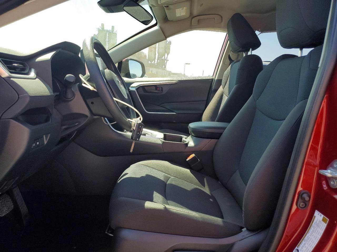 2024 TOYOTA RAV4 LE photo 19
