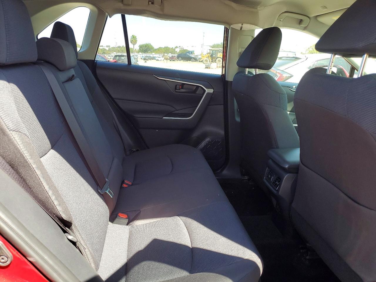 2024 TOYOTA RAV4 LE photo 31