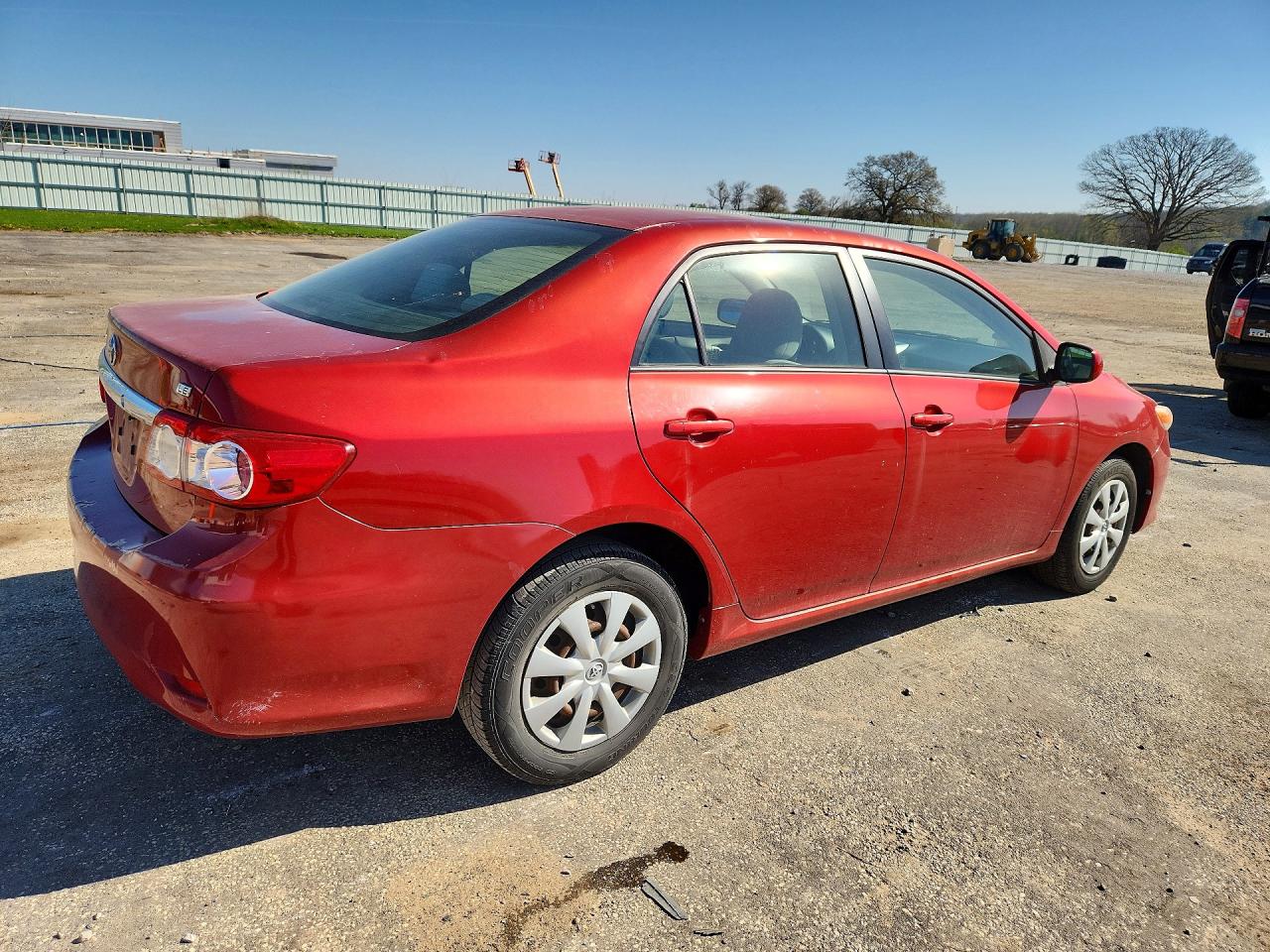 2011 TOYOTA COROLLA LE photo 5