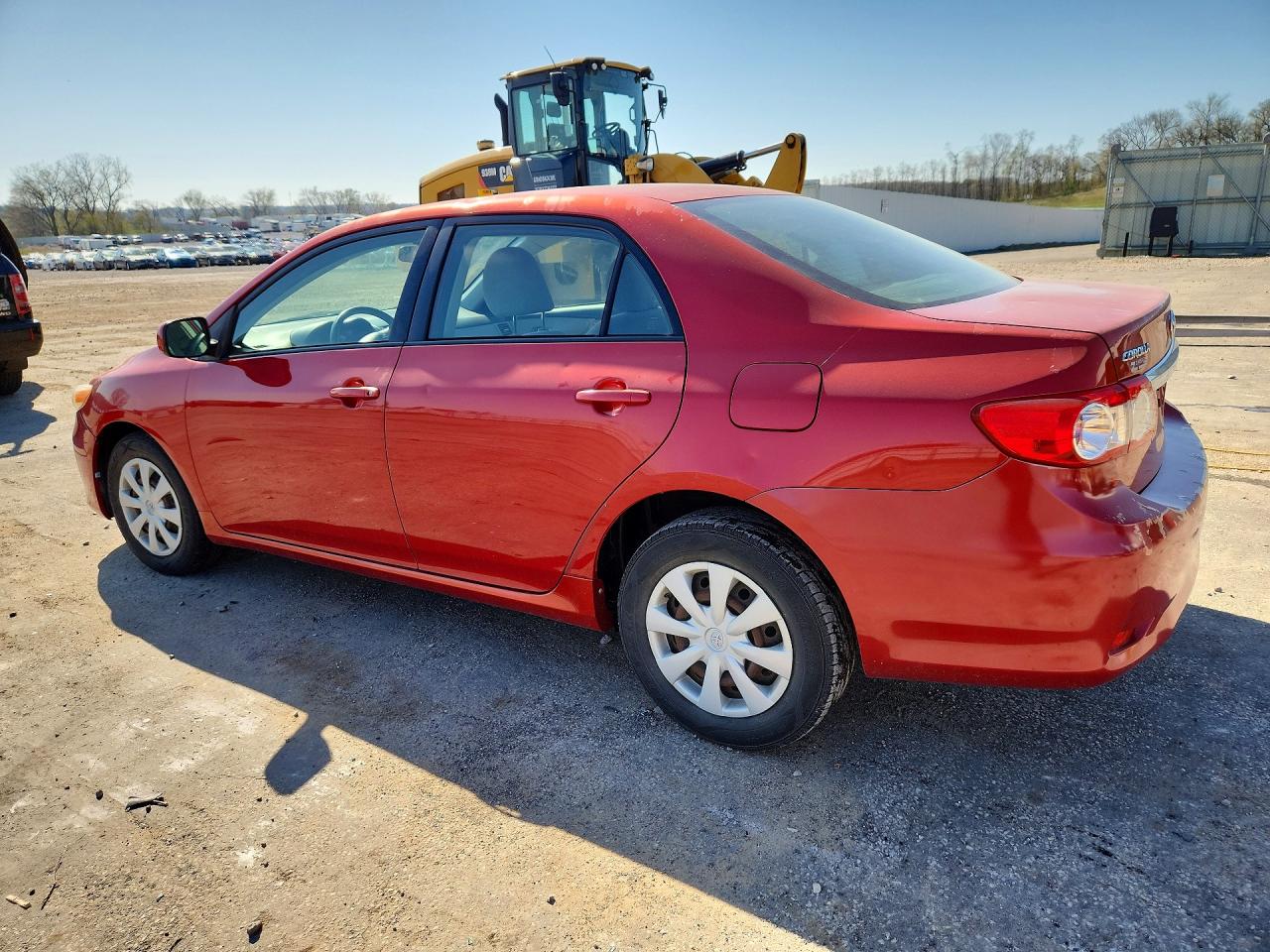 2011 TOYOTA COROLLA LE photo 3