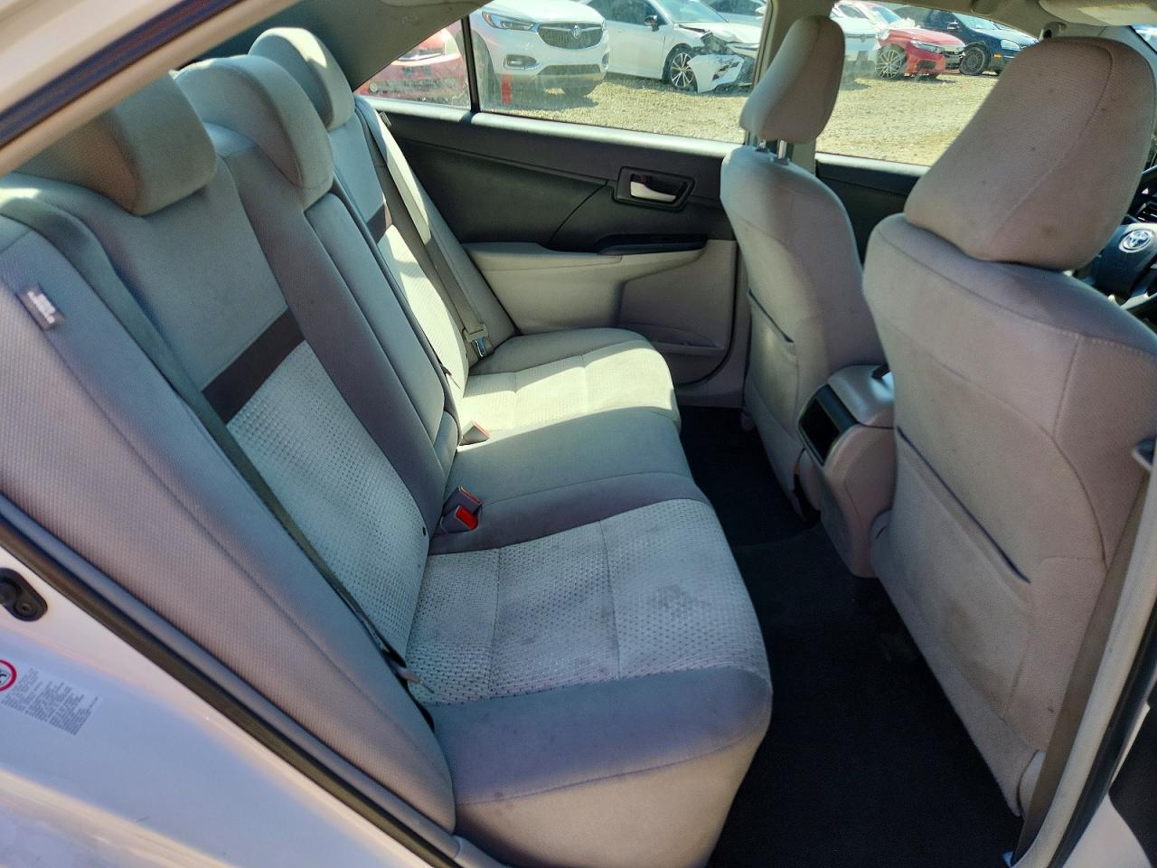 2014 TOYOTA CAMRY LE photo 28