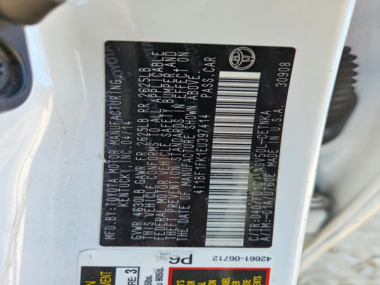 2014 TOYOTA CAMRY LE photo 34