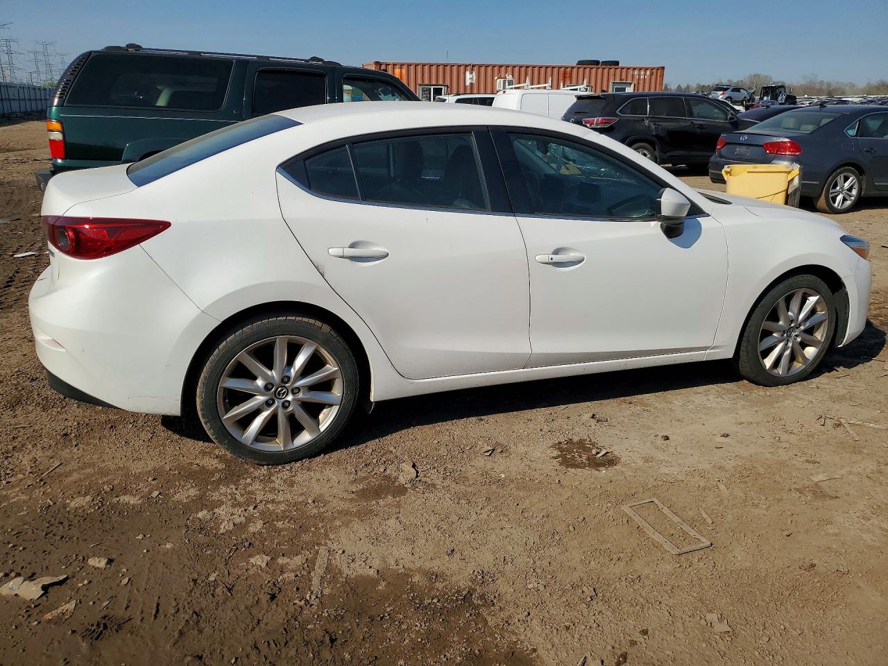 2017 MAZDA 3 TOURING photo 5
