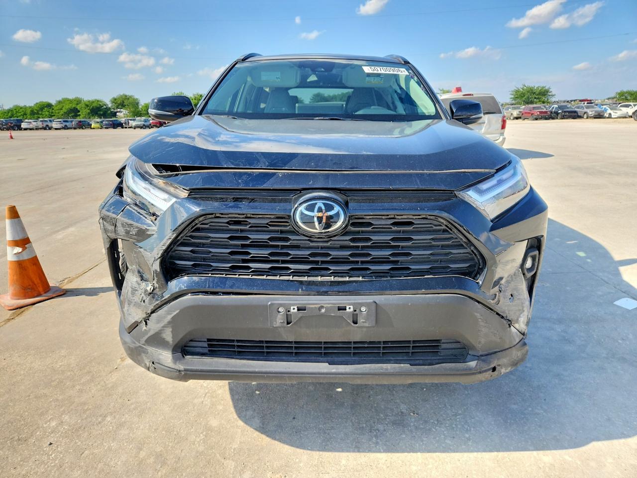 2024 TOYOTA RAV4 XLE PREMIUM photo 13
