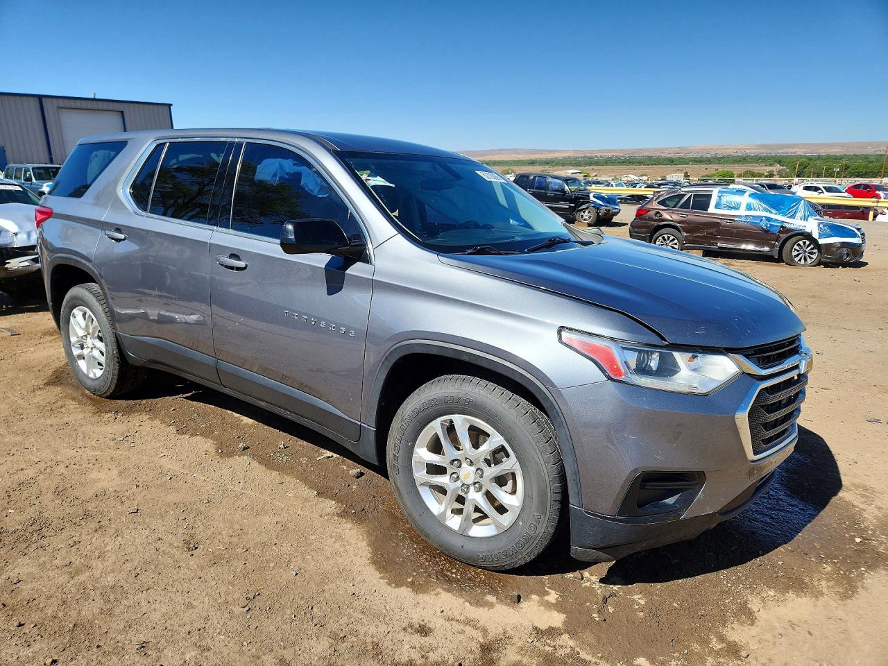 2019 CHEVROLET TRAVERSE LS photo 4