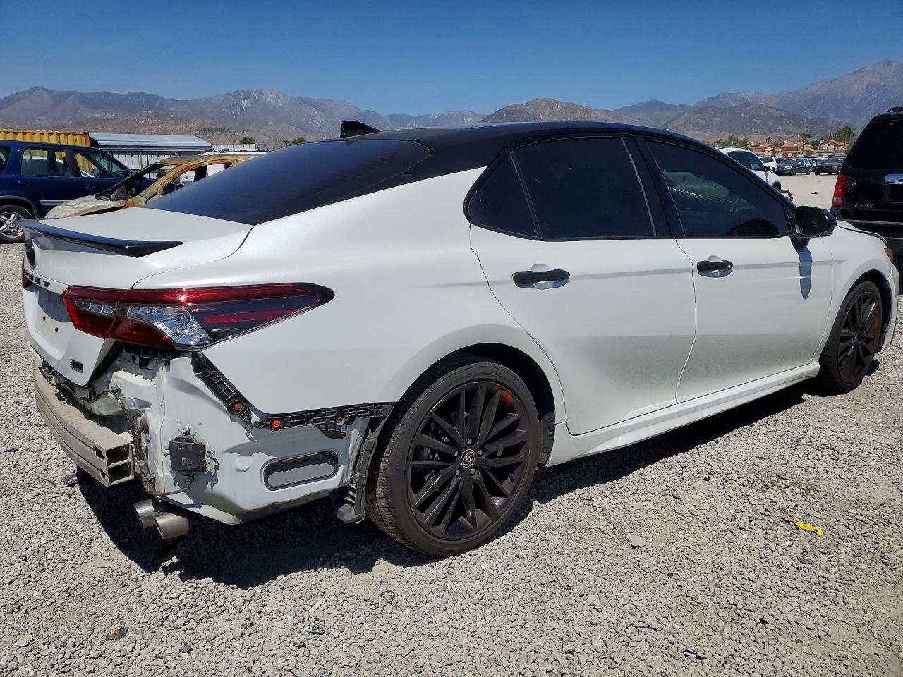 2021 TOYOTA CAMRY XSE photo 5