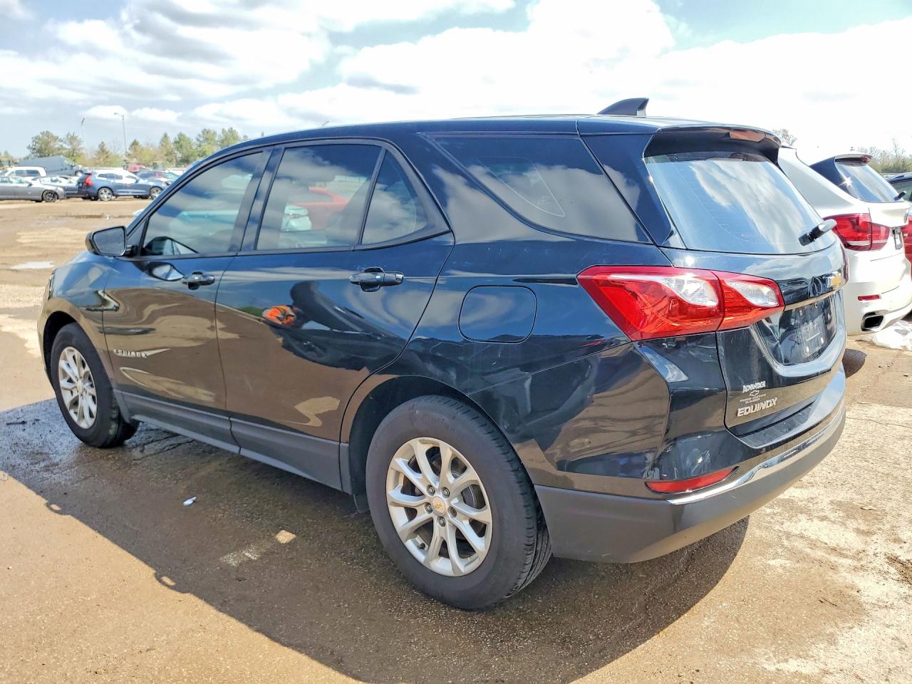 2018 CHEVROLET EQUINOX LS photo 3