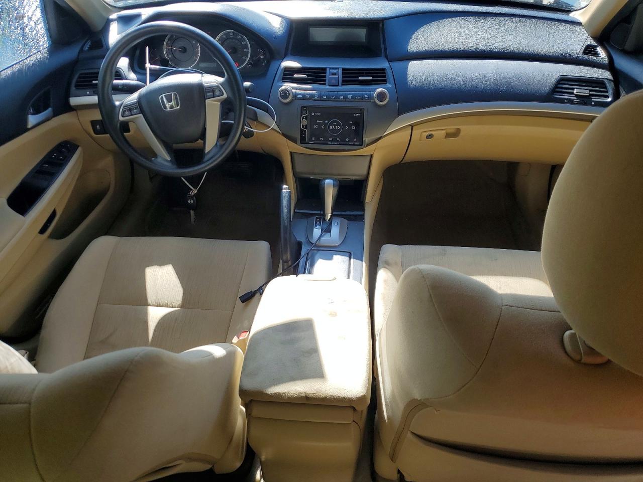 2011 HONDA ACCORD LX photo 22