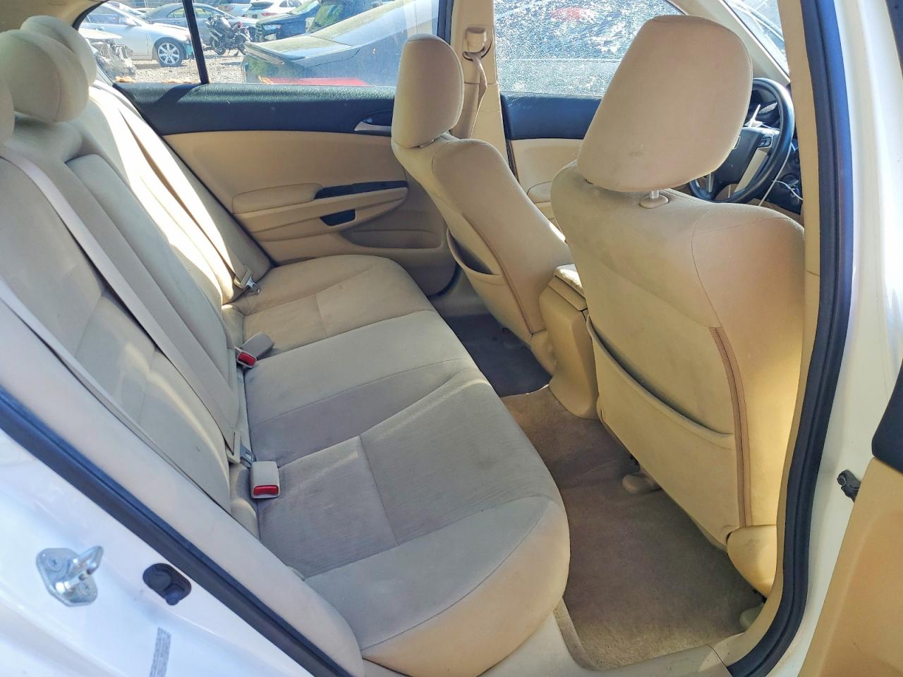 2011 HONDA ACCORD LX photo 28