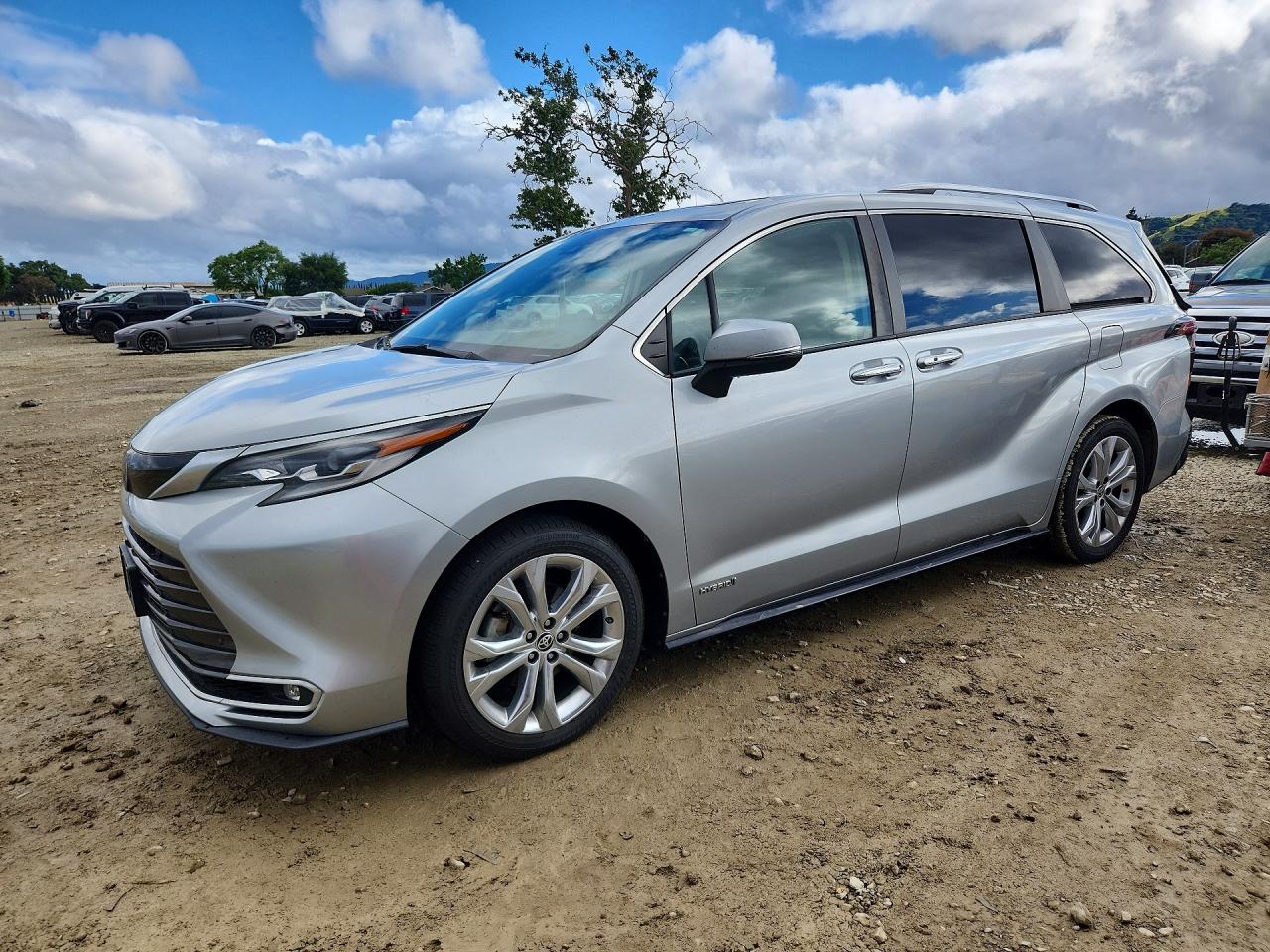 2021 TOYOTA SIENNA