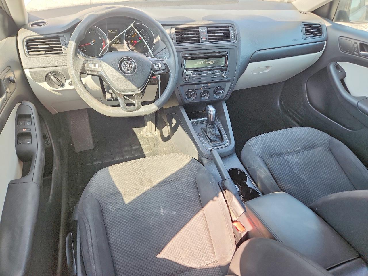 2015 VOLKSWAGEN JETTA BASE photo 15