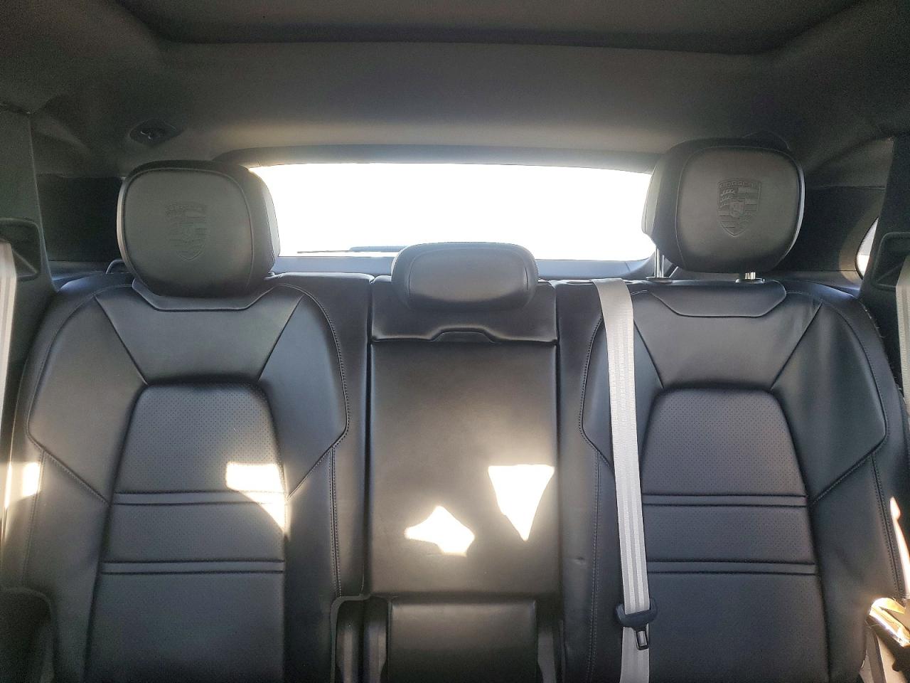 2023 PORSCHE CAYENNE BASE photo 19