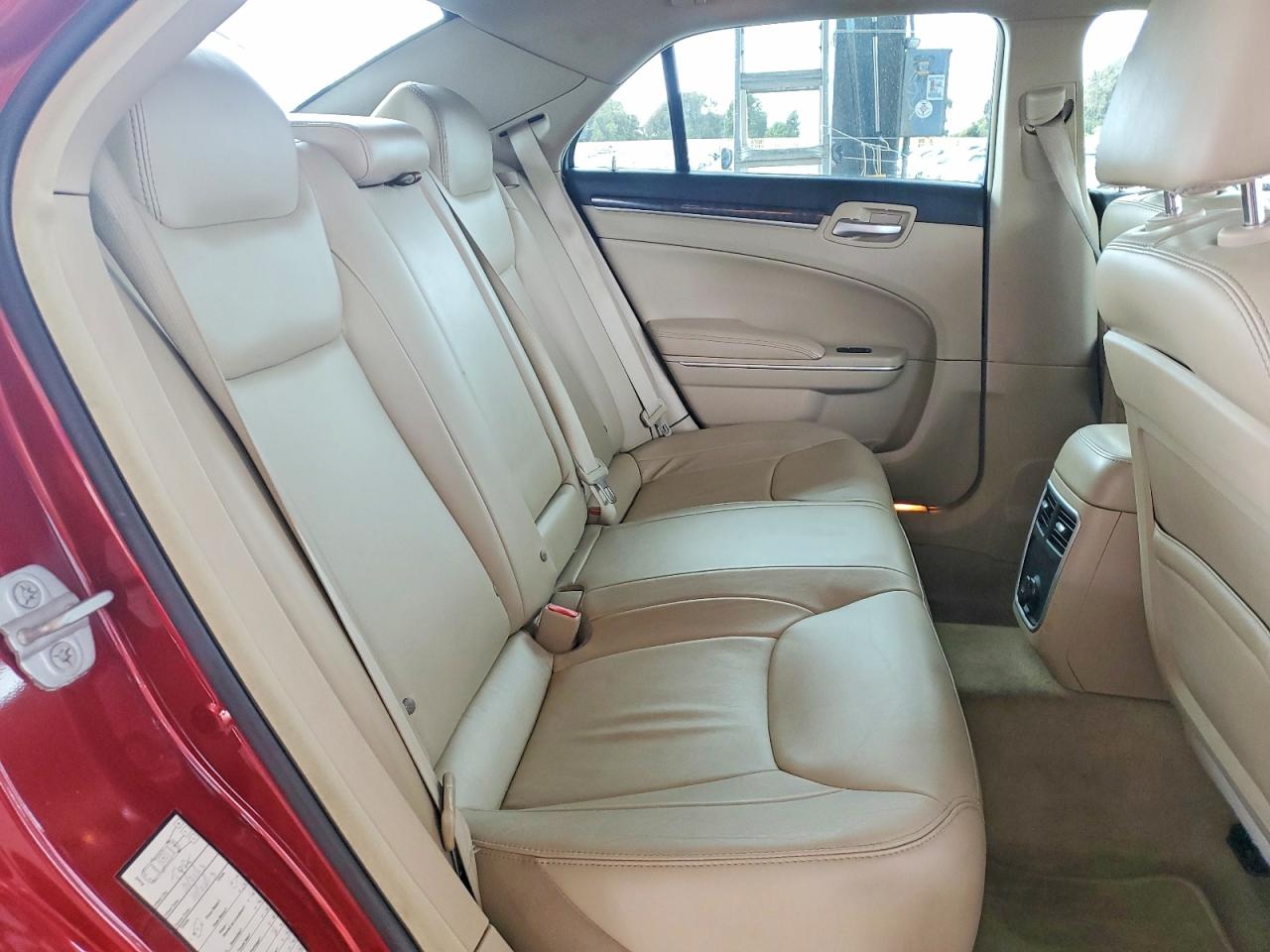 2014 CHRYSLER 300 photo 10