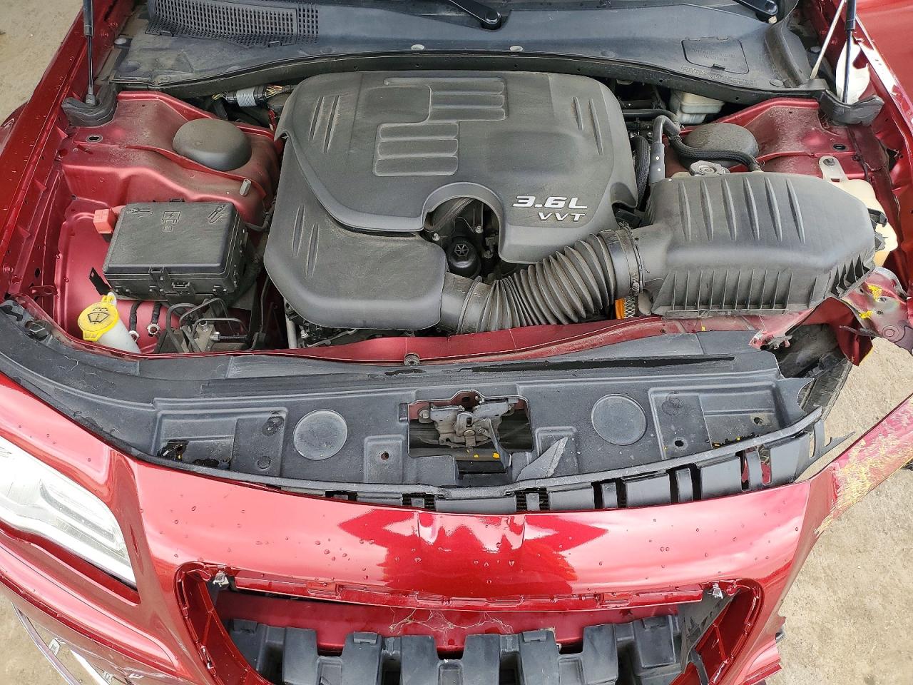 2014 CHRYSLER 300 photo 11