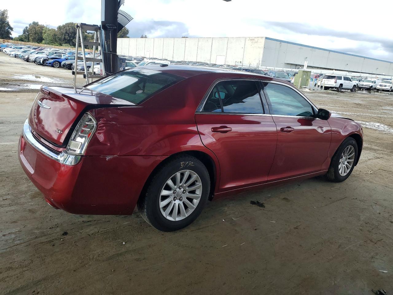 2014 CHRYSLER 300 photo 3
