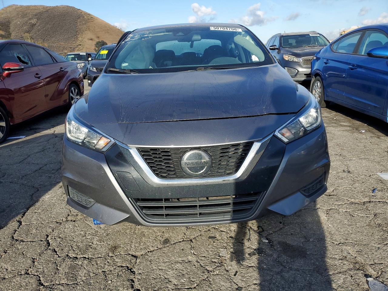 2020 NISSAN VERSA SV photo 13