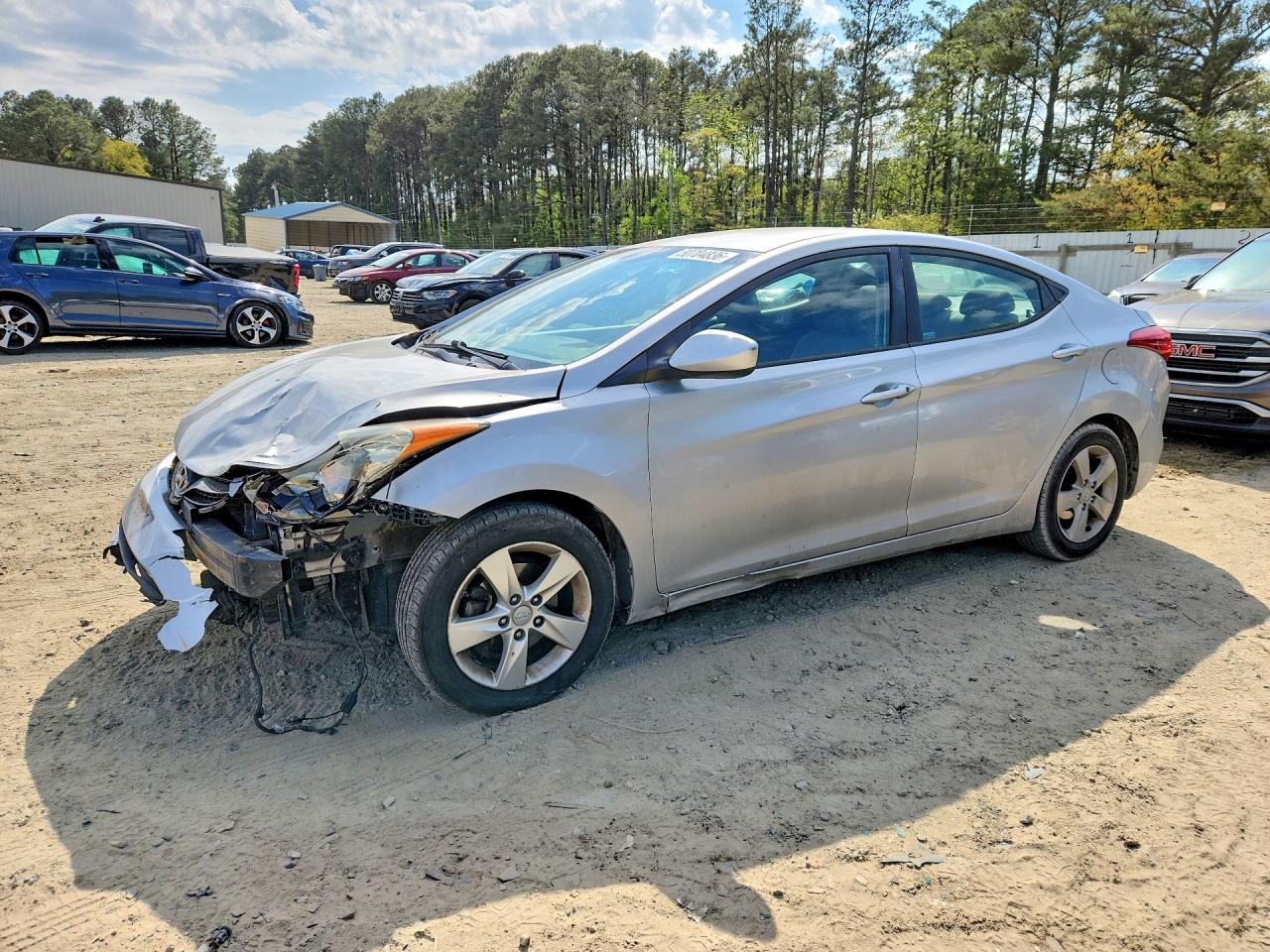 2013 HYUNDAI ELANTRA