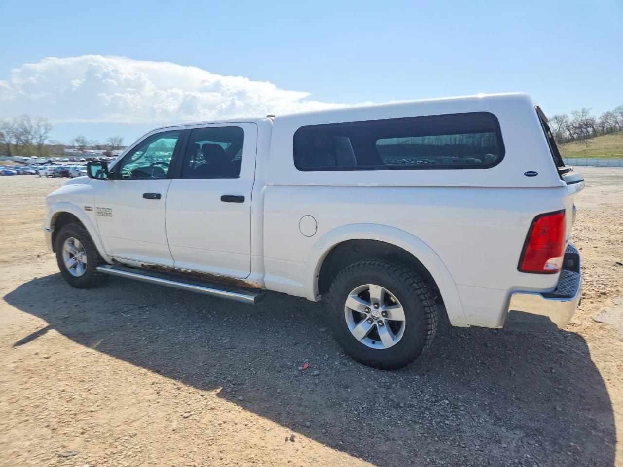 2017 RAM 1500 SLT photo 3