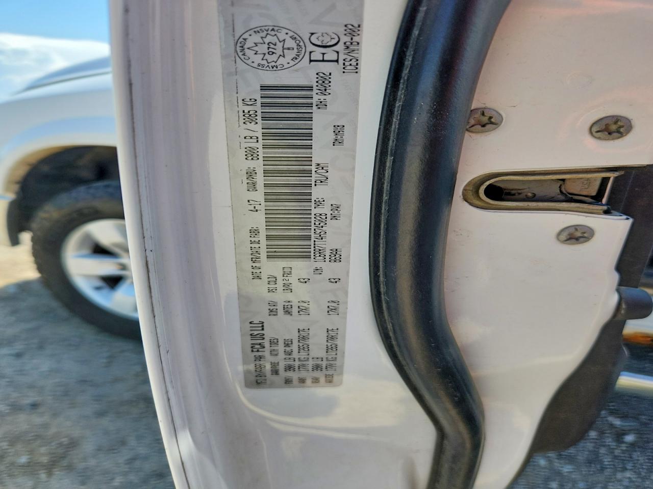 2017 RAM 1500 SLT photo 23