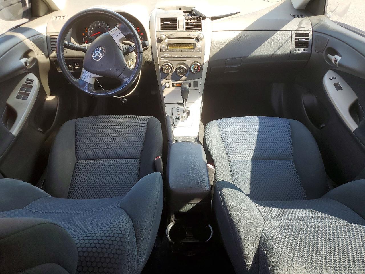 2010 TOYOTA COROLLA XRS photo 22