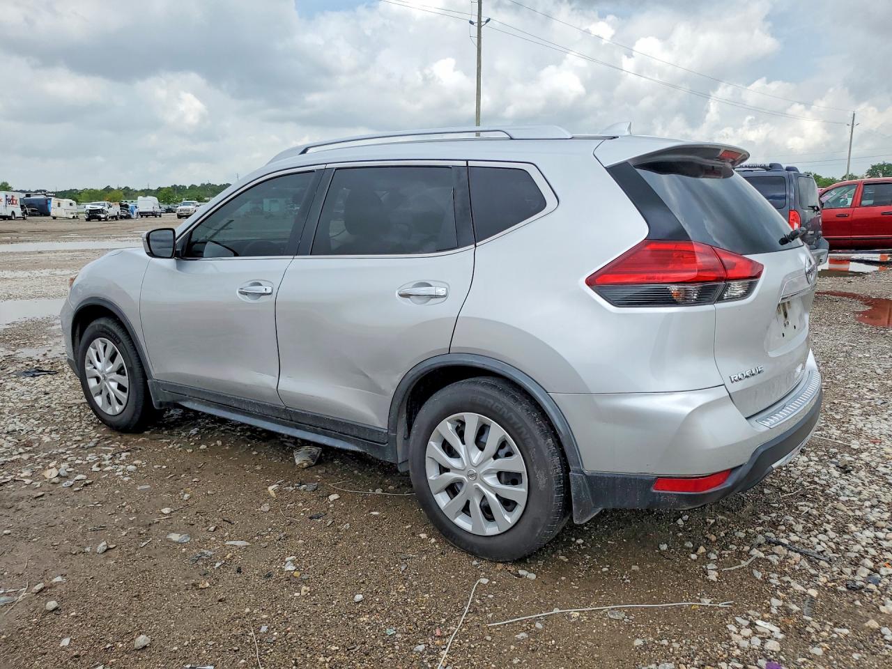 2017 NISSAN ROGUE S photo 4