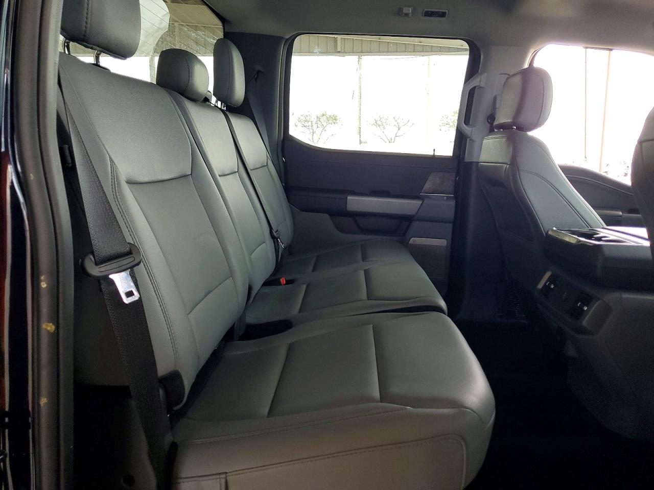 2025 FORD F150 LIGHTNING XLT photo 28