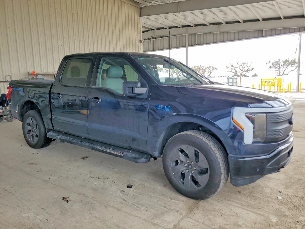 2025 FORD F150 LIGHTNING XLT photo 10