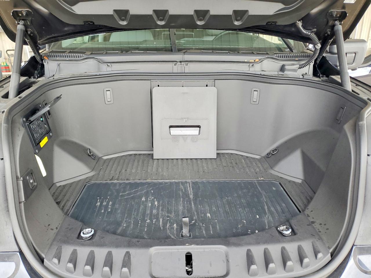 2025 FORD F150 LIGHTNING XLT photo 31