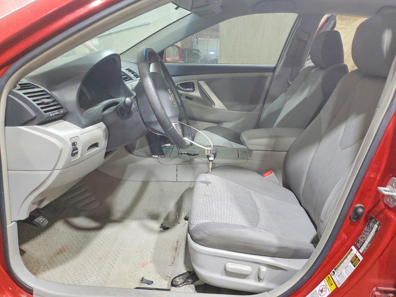 2009 TOYOTA CAMRY SE photo 13