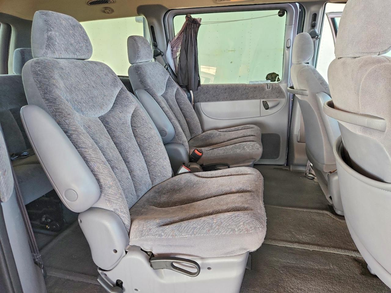 1998 CHRYSLER TOWN & COUNTRY LX photo 31