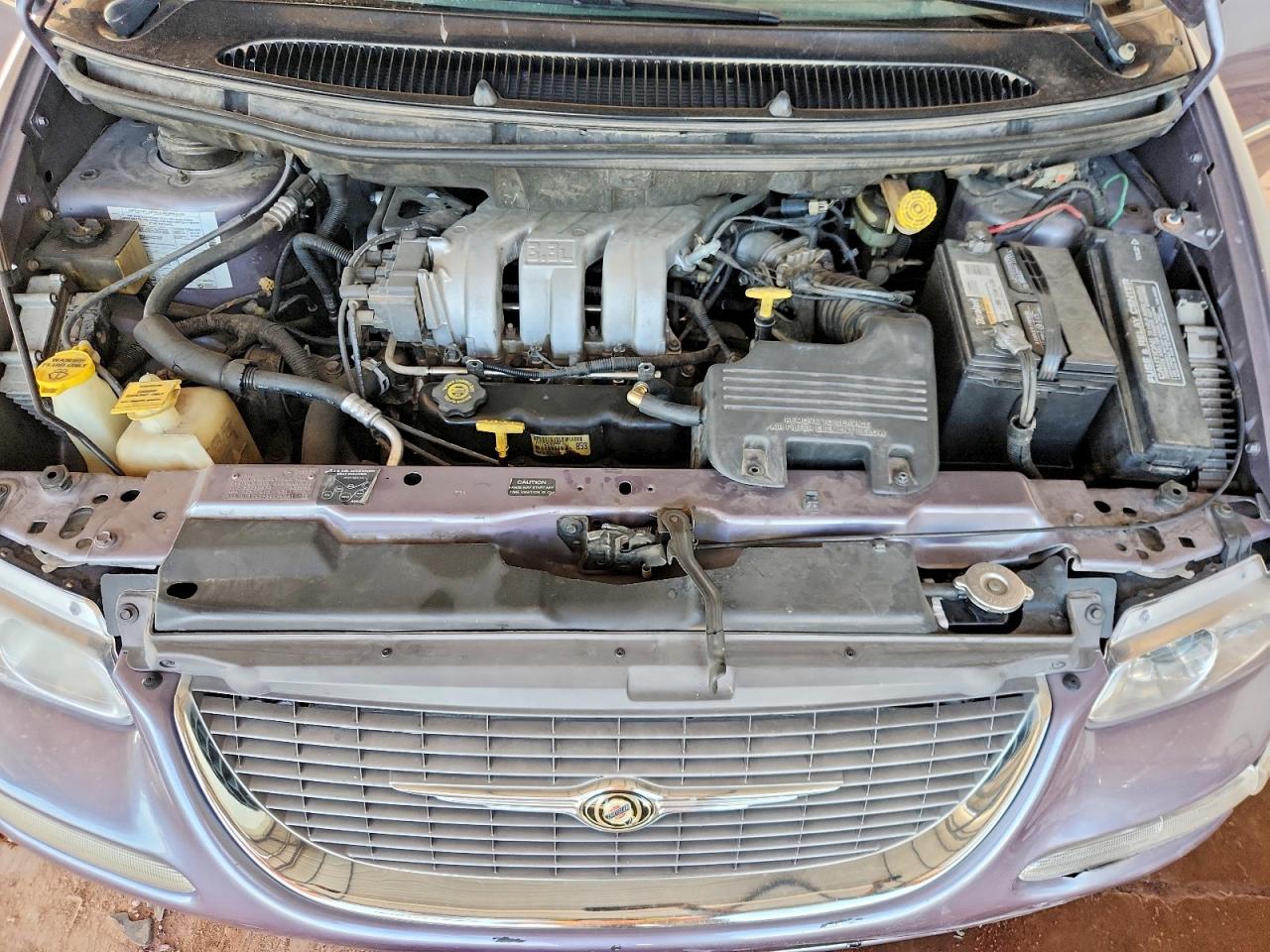 1998 CHRYSLER TOWN & COUNTRY LX photo 34
