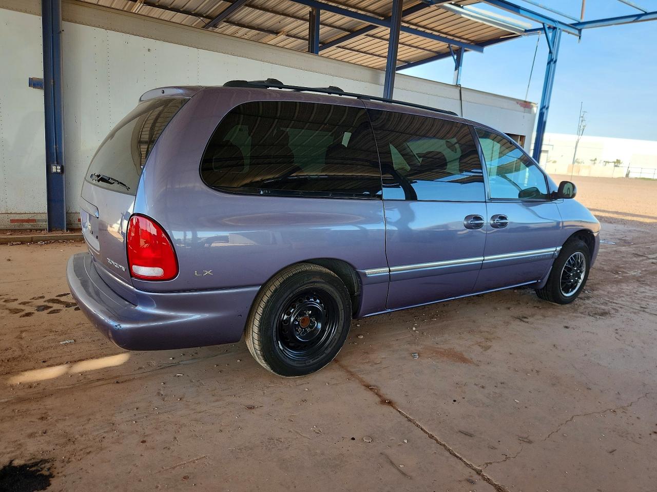 1998 CHRYSLER TOWN & COUNTRY LX photo 7