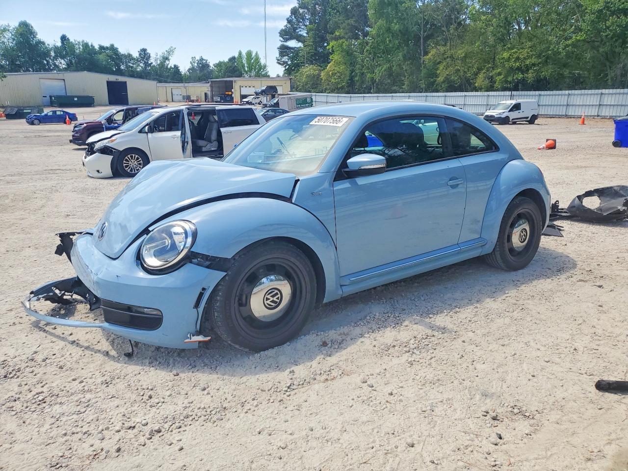 2013 VOLKSWAGEN BEETLE