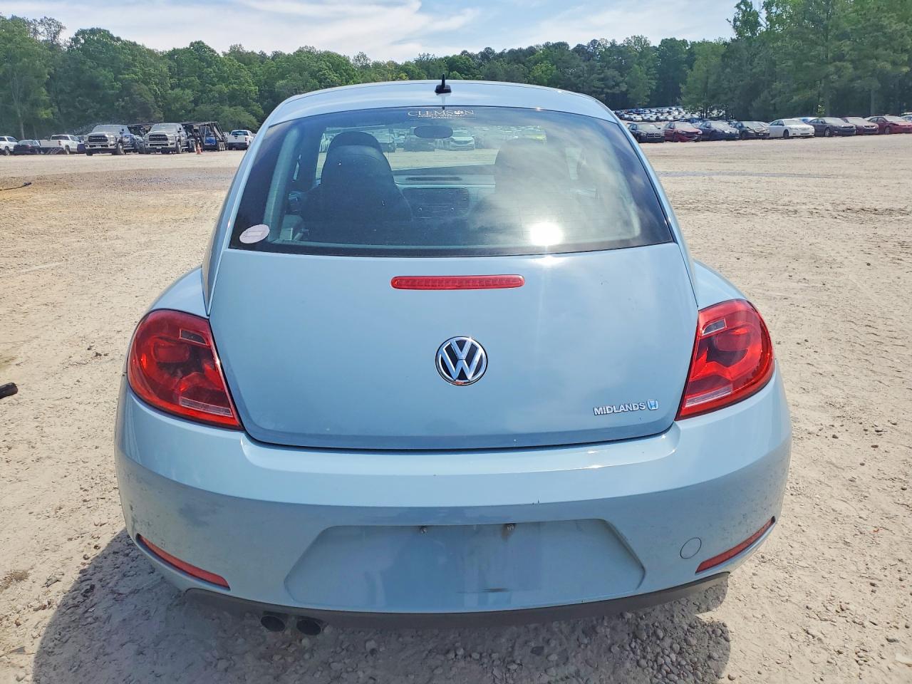 2013 VOLKSWAGEN BEETLE photo 6