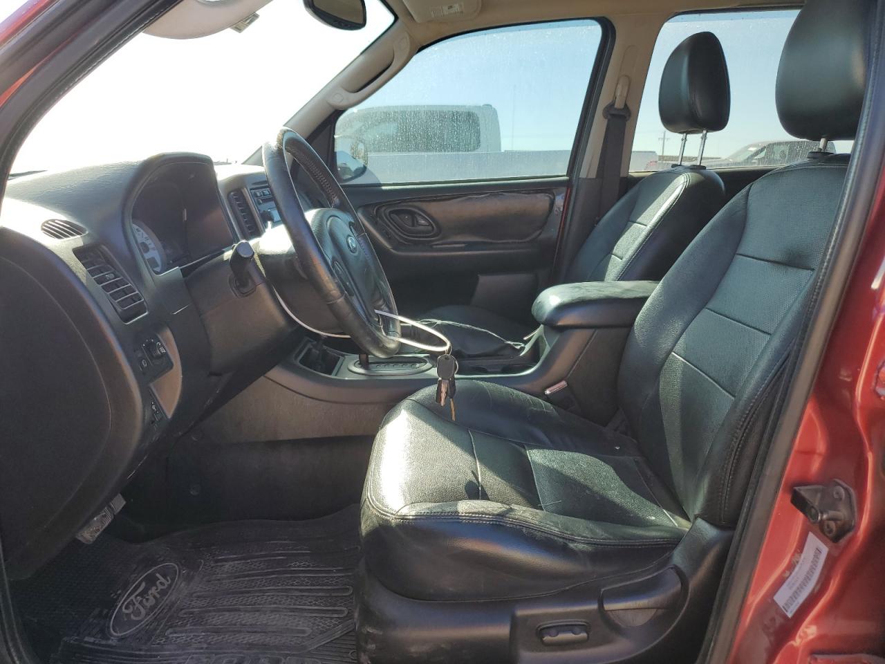 2005 FORD ESCAPE photo 19