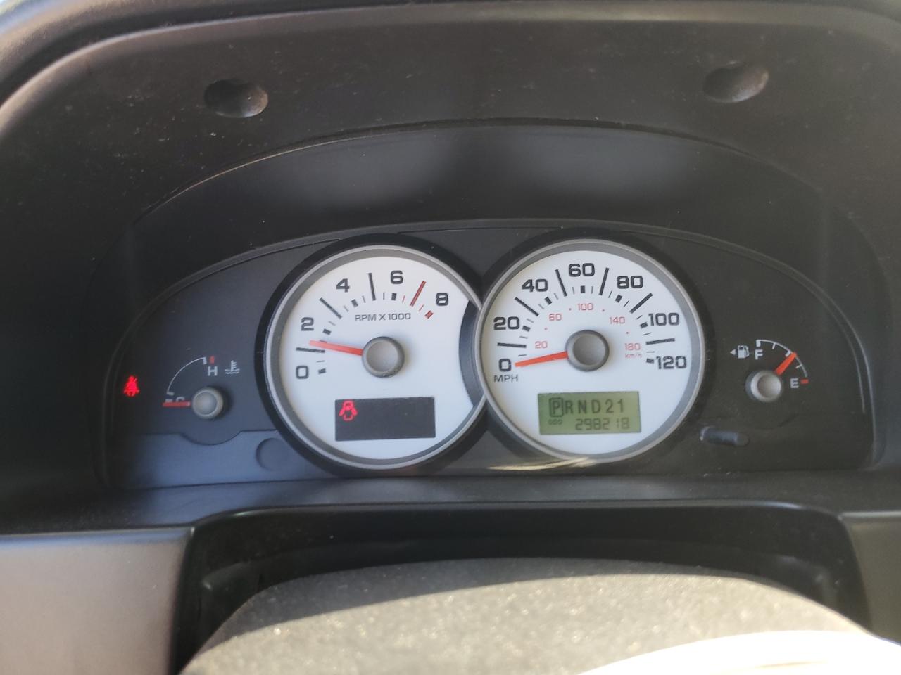 2005 FORD ESCAPE photo 25