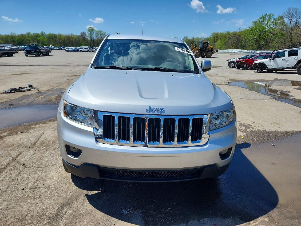 2011 JEEP GRAND CHEROKEE LAREDO photo 5