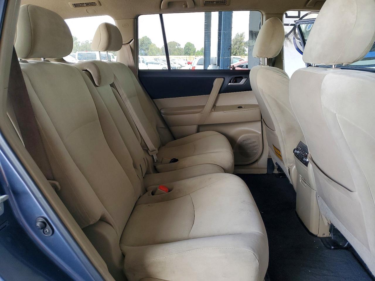 2013 TOYOTA HIGHLANDER PLUS photo 10