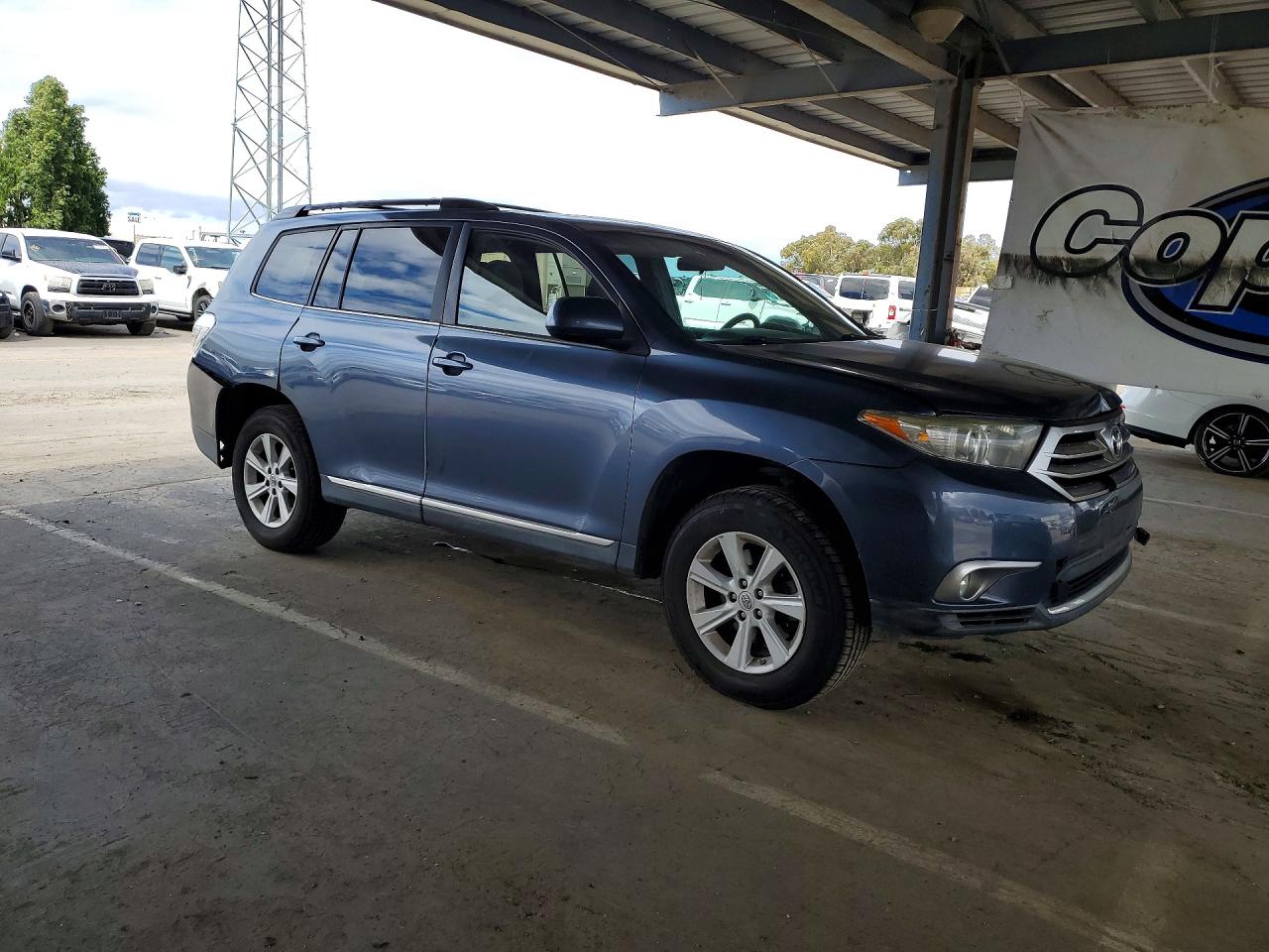 2013 TOYOTA HIGHLANDER PLUS photo 4