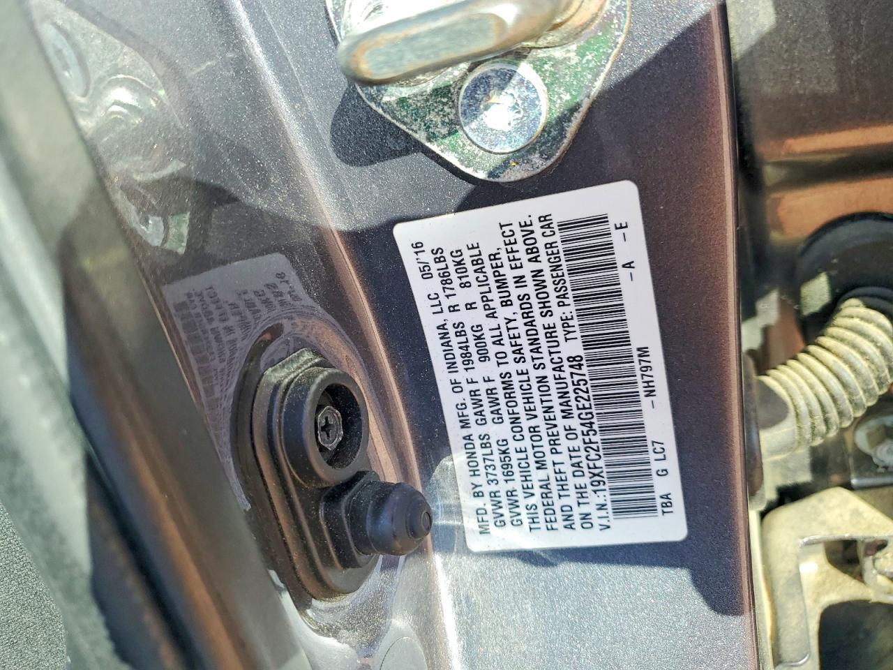 2016 HONDA CIVIC LX photo 23