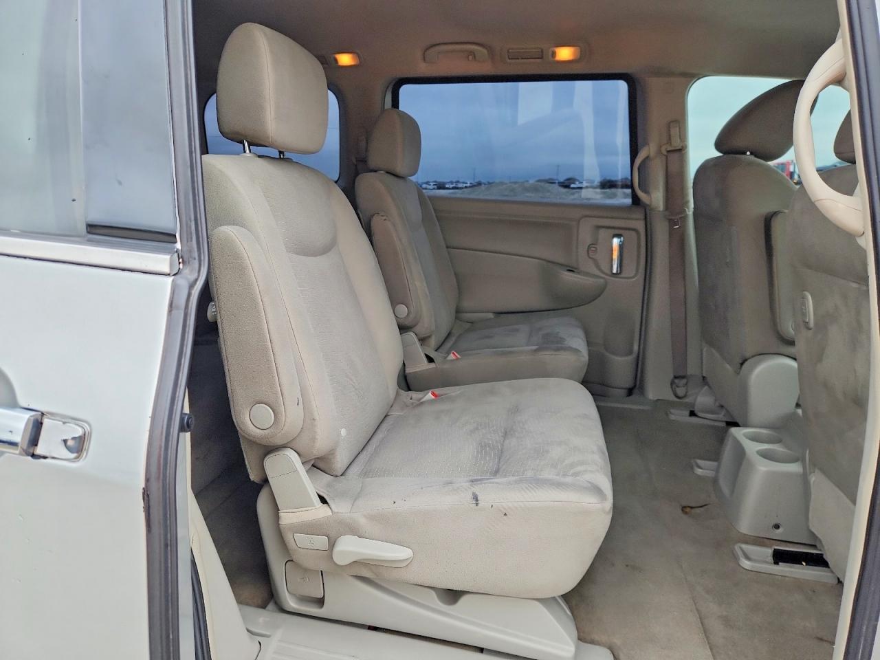 2014 NISSAN QUEST 3.5 S photo 11