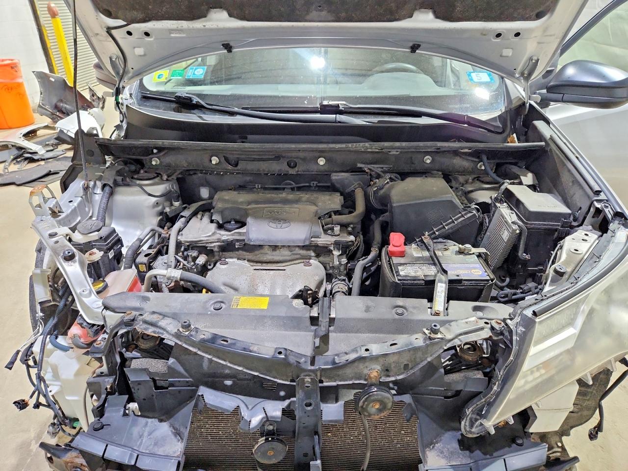2014 TOYOTA RAV4 LE photo 23