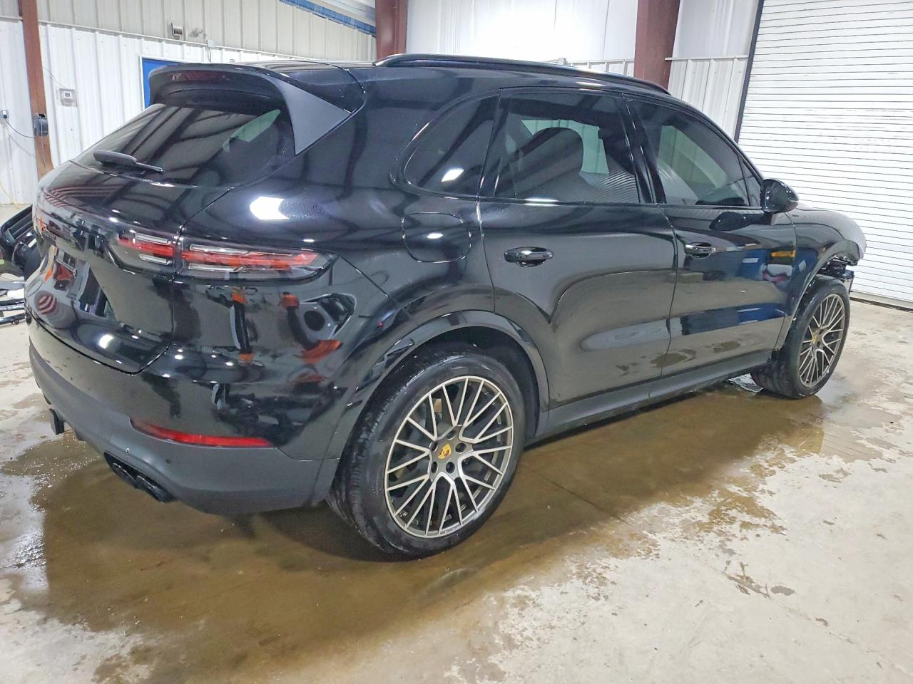 2022 PORSCHE CAYENNE photo 5