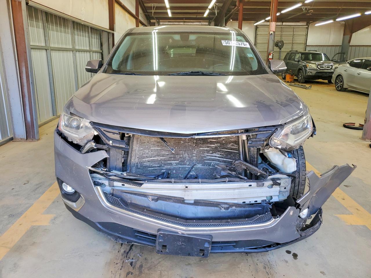 2019 CHEVROLET TRAVERSE LT photo 5