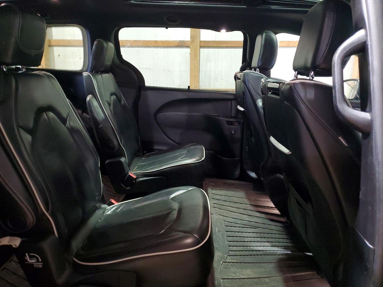 2019 CHRYSLER PACIFICA LIMITED photo 21