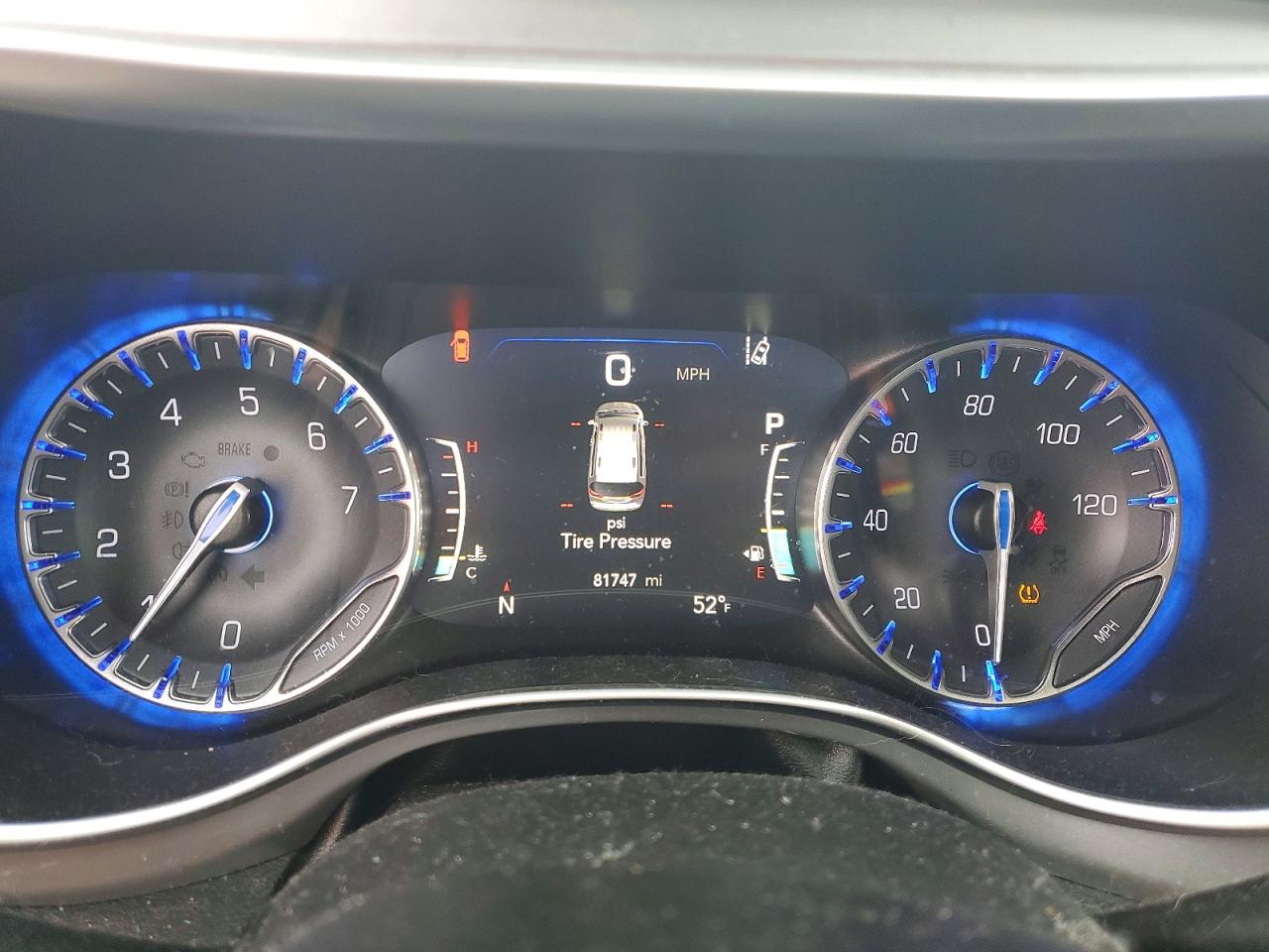2019 CHRYSLER PACIFICA LIMITED photo 17