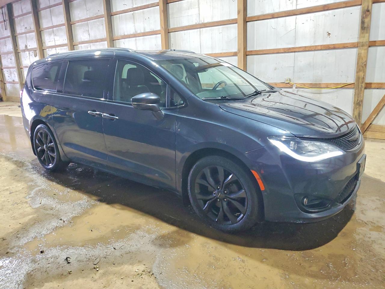 2019 CHRYSLER PACIFICA LIMITED photo 7