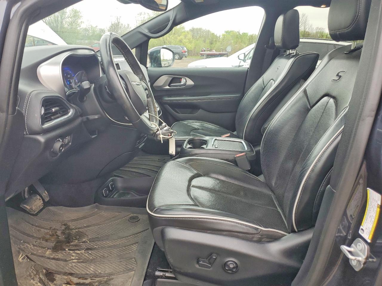 2019 CHRYSLER PACIFICA LIMITED photo 13
