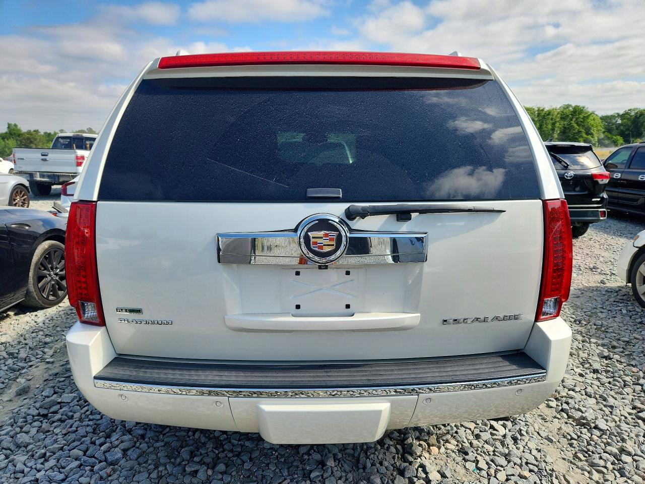 2011 CADILLAC ESCALADE PLATINUM photo 16
