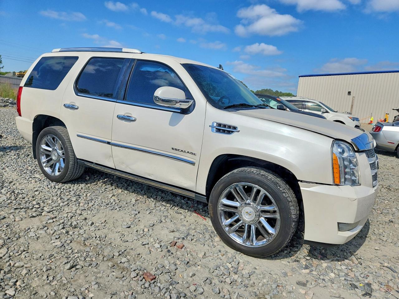 2011 CADILLAC ESCALADE PLATINUM photo 10
